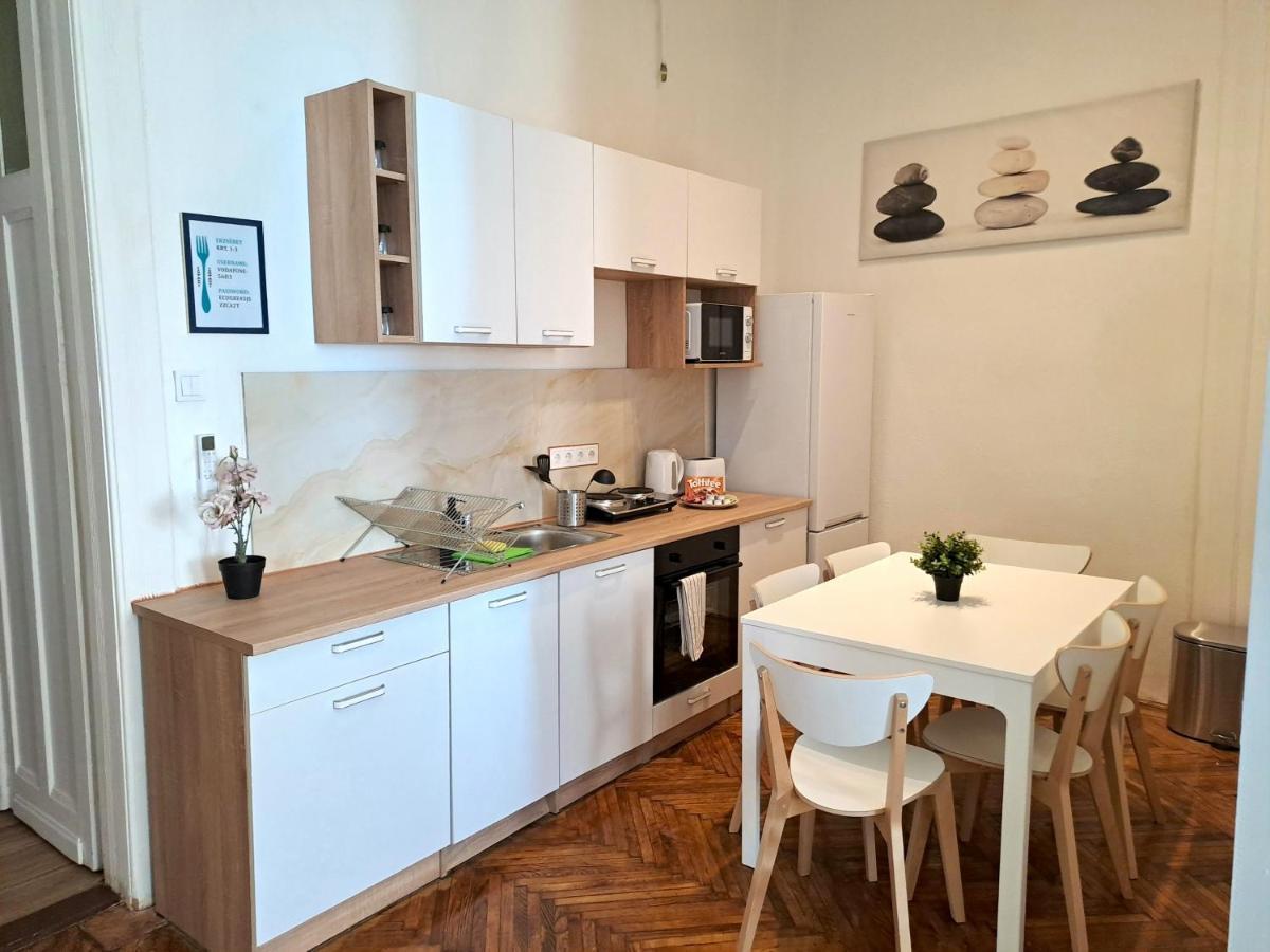 Emerald Apartment Βουδαπέστη Εξωτερικό φωτογραφία